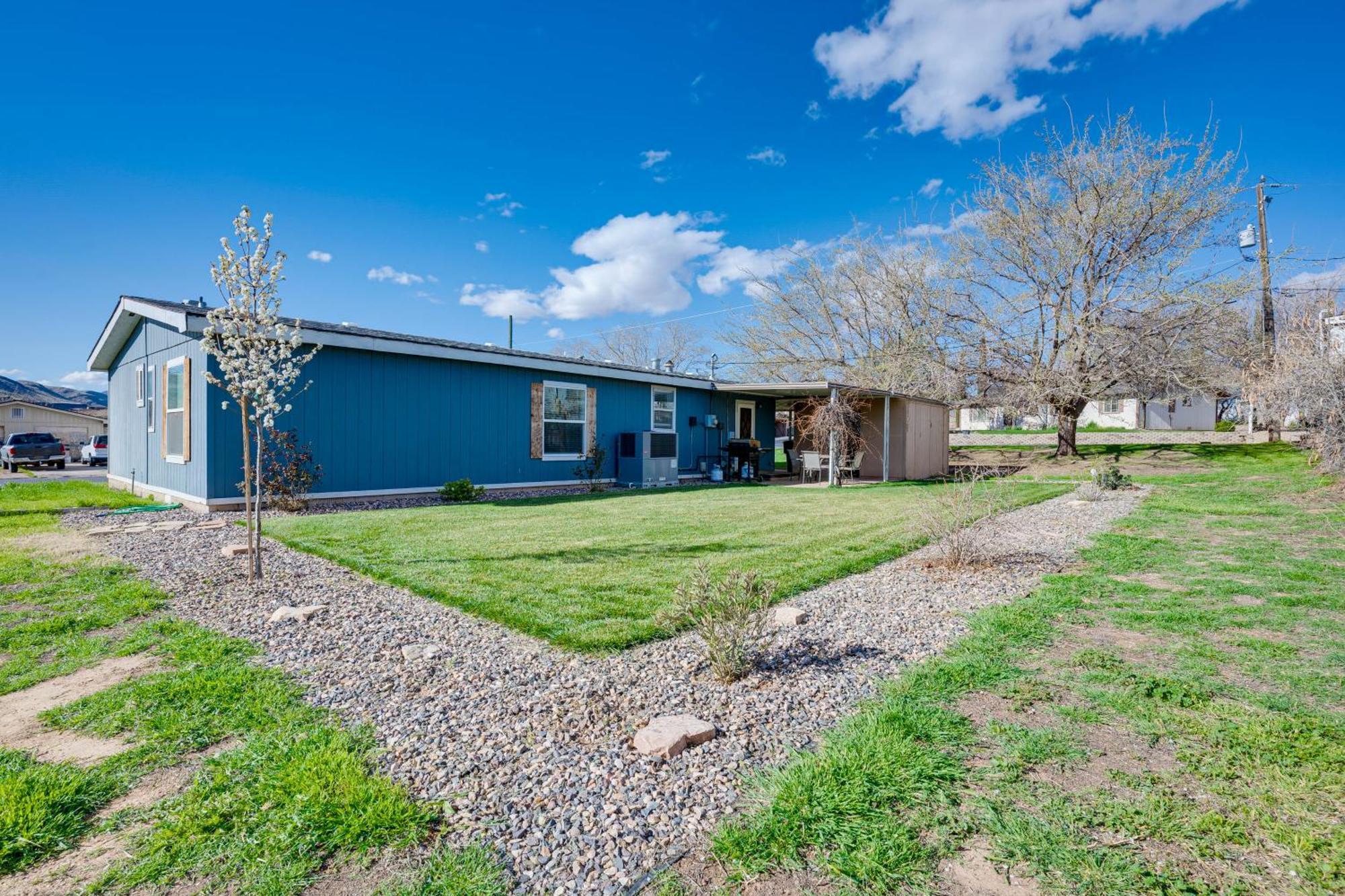 La Verkin Home With Yard, Covered Patio And Grill Exterior photo