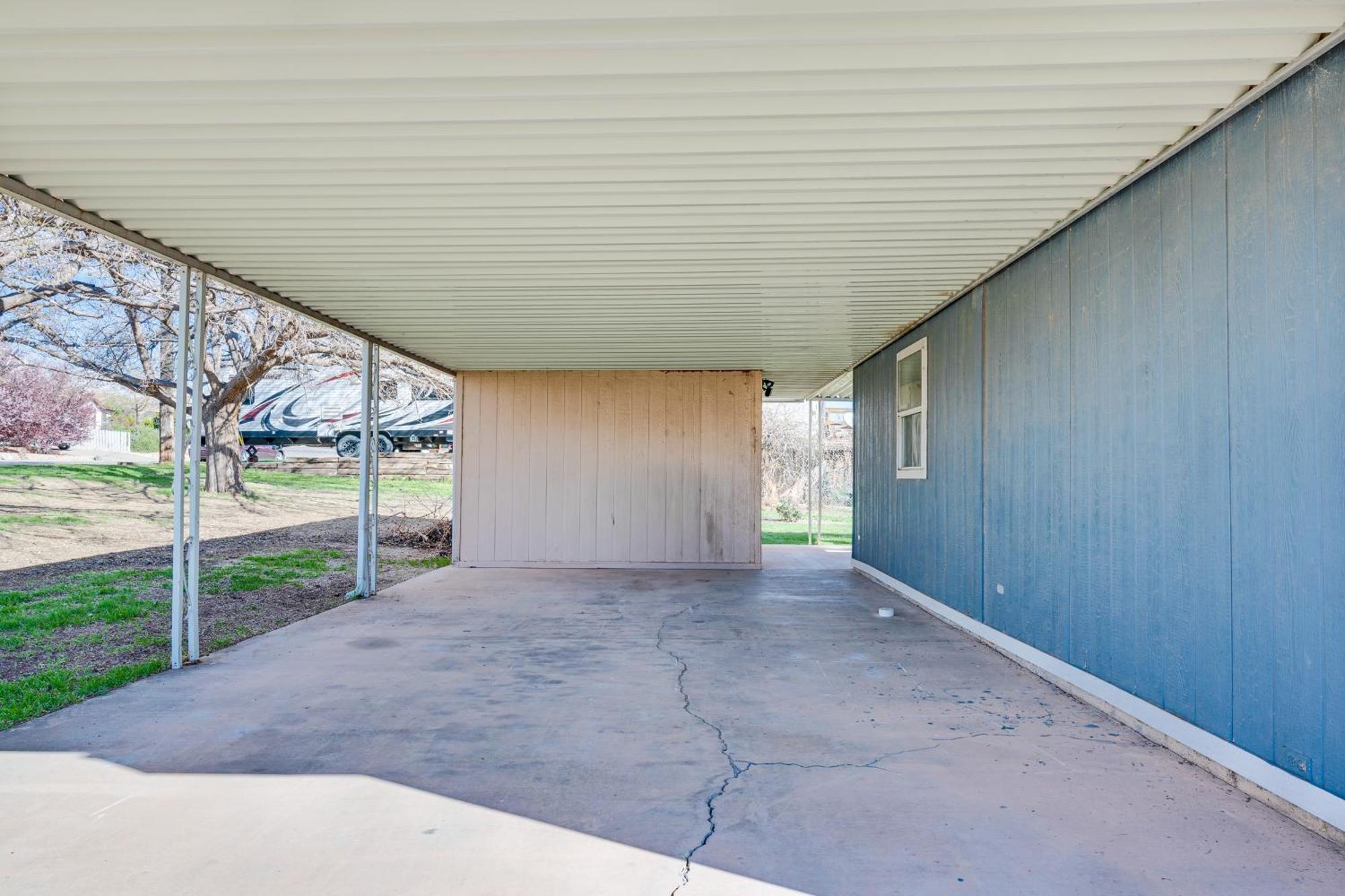 La Verkin Home With Yard, Covered Patio And Grill Exterior photo