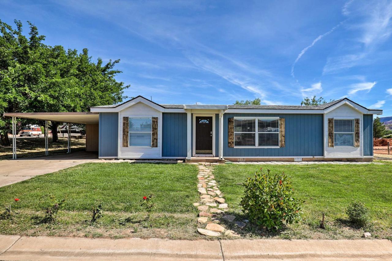 La Verkin Home With Yard, Covered Patio And Grill Exterior photo